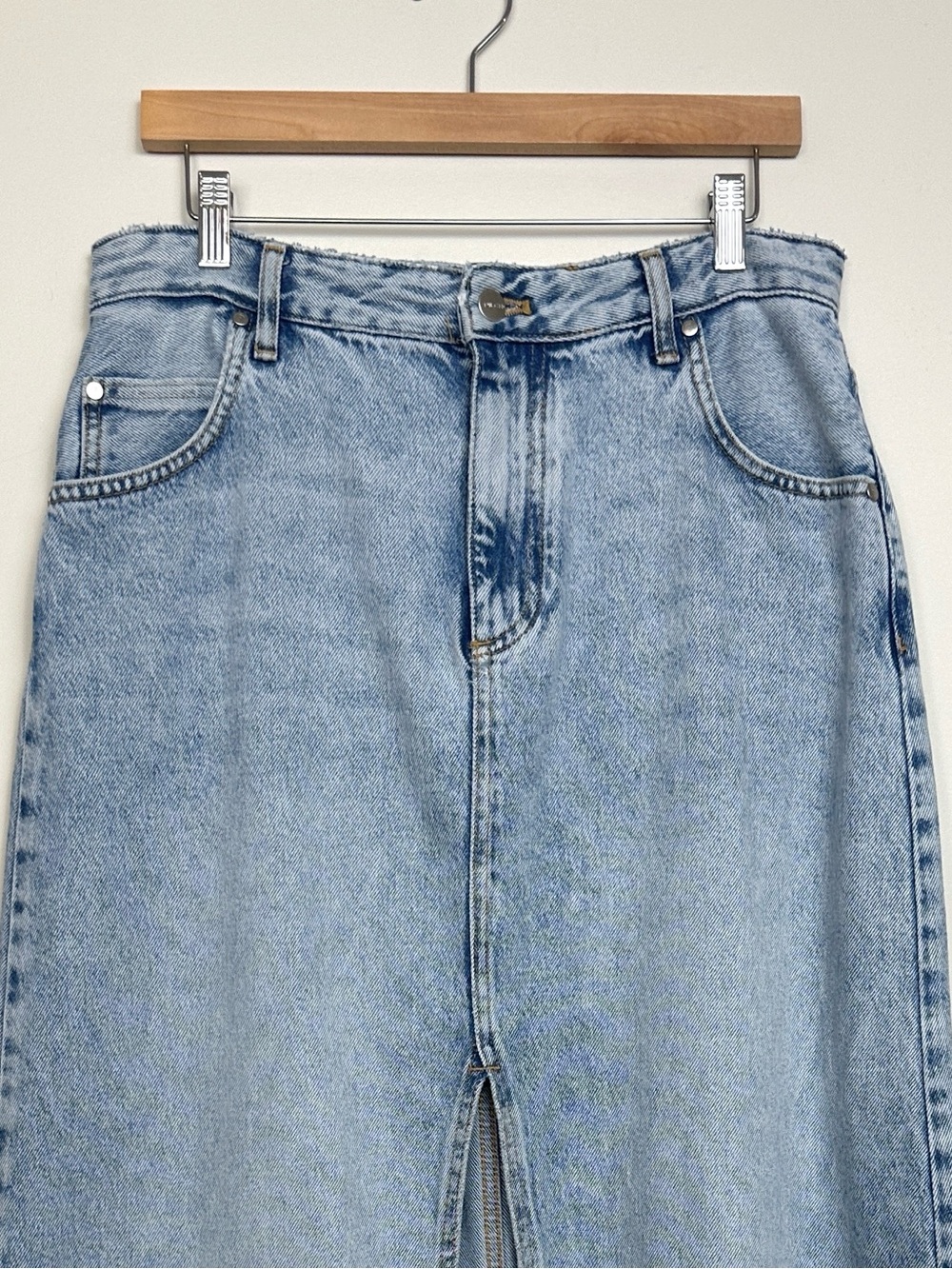 PILCRO x ANTHROPOLOGIE The Madi Front-Slit Denim Skirt - Picture 7 of 13